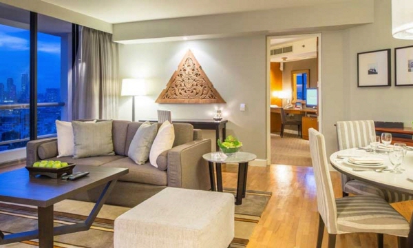 1441612689_sGrand_Deluxe_Three_-_Bedroom_Suite_2_optimize.jpg