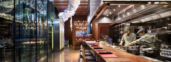 1532393927_32323333AVANI_Riverside_ATTITUDE_Open_Kitchen_With_Chef_1865x680.jpg