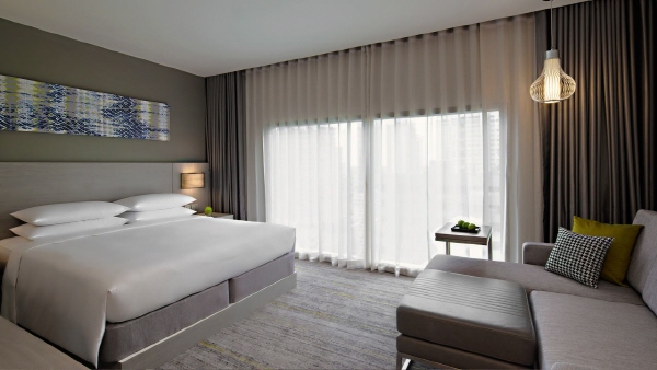 1536049990_32323333Hyatt-Place-Bangkok-Sukhumvit-P012-King-Room.adapt.16x9.1280.720.jpg