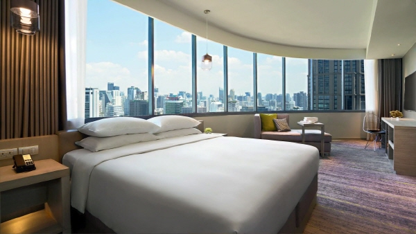 1536050034_32323333Hyatt-Place-Bangkok-Sukhumvit-P081-View-Specialty-King.adapt.16x9.1280.720.jpg